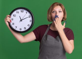 Часы показывают 505