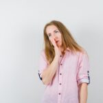 Чешется небо во рту у девушки: народные приметы