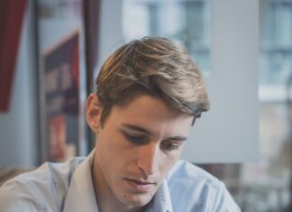 Как ненавязчиво сказать парню, что скучаешь по нему