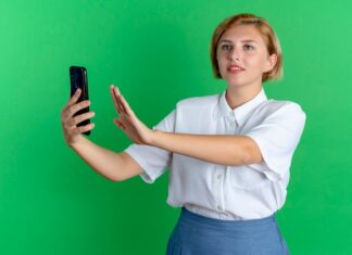 Как поднять руку в Zoom на конференции с телефона