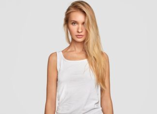 Русые волосы с высветленными прядями у лица