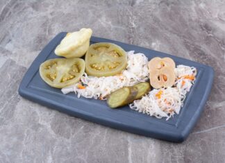 Салат «Язык тещи» на зиму из огурцов