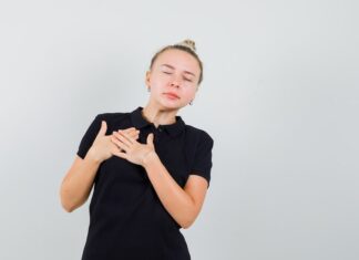 Чешется левая грудь по субботам