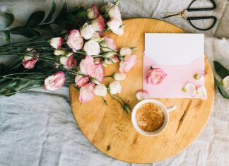 С юбилеем, прекрасной даме — стихи от души