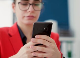 Как связаться с помощью iPhone, если вас заблокировали