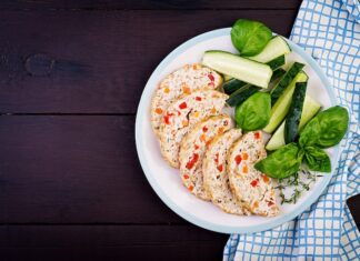 Салат Нежность с Огурцом и Курицей