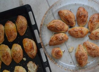 Жареные пирожки на воде и дрожжах