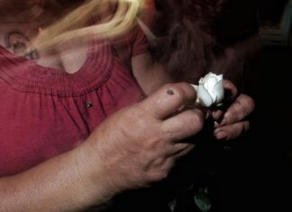 Видения умерших родственников: толкование графических снов