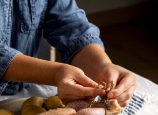 Изготовление наггетсов из куриной грудки в домашних условиях