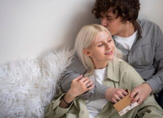 Чувства женщины в таро: сила и глубина