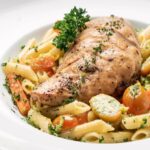 Куриная грудка с макаронами в духовке