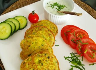Кабачковые оладьи с сыром на сковороде