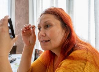 Брови после 50: Как подчеркнуть красоту