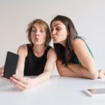 Что написать подруге в письме, чтобы тронуть до слез