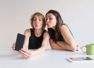 Что написать подруге в письме, чтобы тронуть до слез