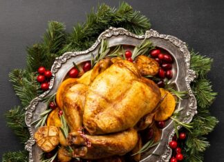 Сочная курица в духовке целиком с хрустящей корочкой