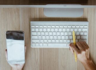 Набор номера на клавиатуре телефона