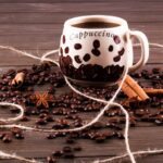 Бабочка на кофейной гуще: значение и толкование