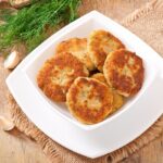 Куриные рубленые котлеты из грудки на сковороде