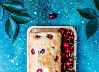 Сливочный пирог на кефире в духовке