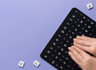 Клавиатура ноутбука пишет цифры вместо букв