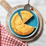 Пирог с тунцом и яйцом