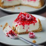 Чизкейк с клубникой и творогом: рецепт