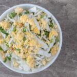 Варено-яичный сырный салат