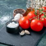 Помидоры с чесноком и перцем на зиму