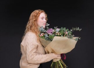 Сон о живых цветах в букетах: толкование