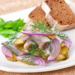 Минтай в маринаде с морковью и луком