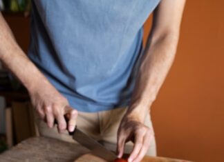 Пицца с пепперони в домашних условиях: рецепт