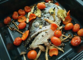 Окунь в духовке: Простой рецепт