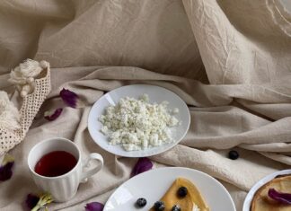 С чем можно смешать творог на завтрак