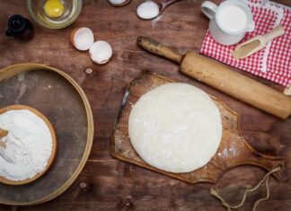 Дрожжевое тесто на молоке для пиццы