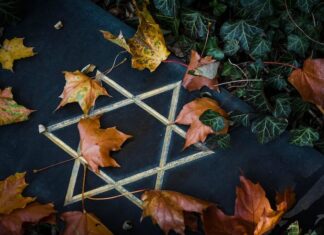 Пентакли в Таро: миф или реальность?