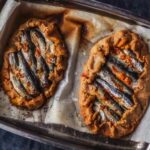 Рыбный пирог с начинкой из консервов