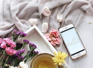 Как красиво поздороваться утром с девушкой