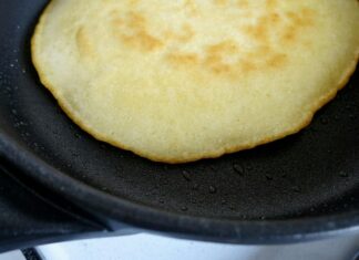 Лепешки из рисовой муки на сковороде