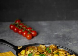 Картофель с грибами и сыром: рецепт запеченного блюда