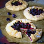 Ягодный пирог из песочного теста