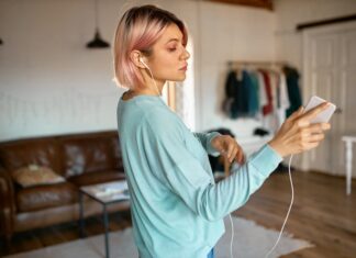 Подключение проводных наушников к телефону Honor