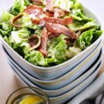 Салат с чипсами и копченой грудкой