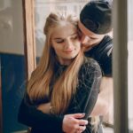 Парень-дева в отношениях с девушкой