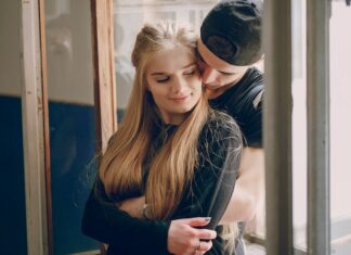 Парень-дева в отношениях с девушкой