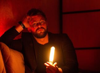 Задумывается ли загаданный мужчина обо мне