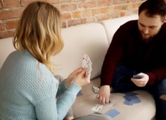 Расклад Таро на отношения онлайн бесплатно