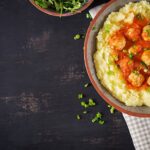 Картофельное пюре с фаршем в духовке