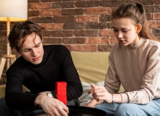 Гадание: как поступить в сложных отношениях