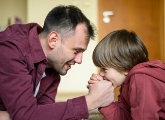 Молитва для уважения сына к матери